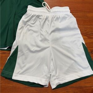 #6 Youth Large girls boys green white basketball shorts VVGUC